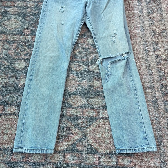 Levi’s slim/straight leg distressed ankle jeans - Picture 3 of 10